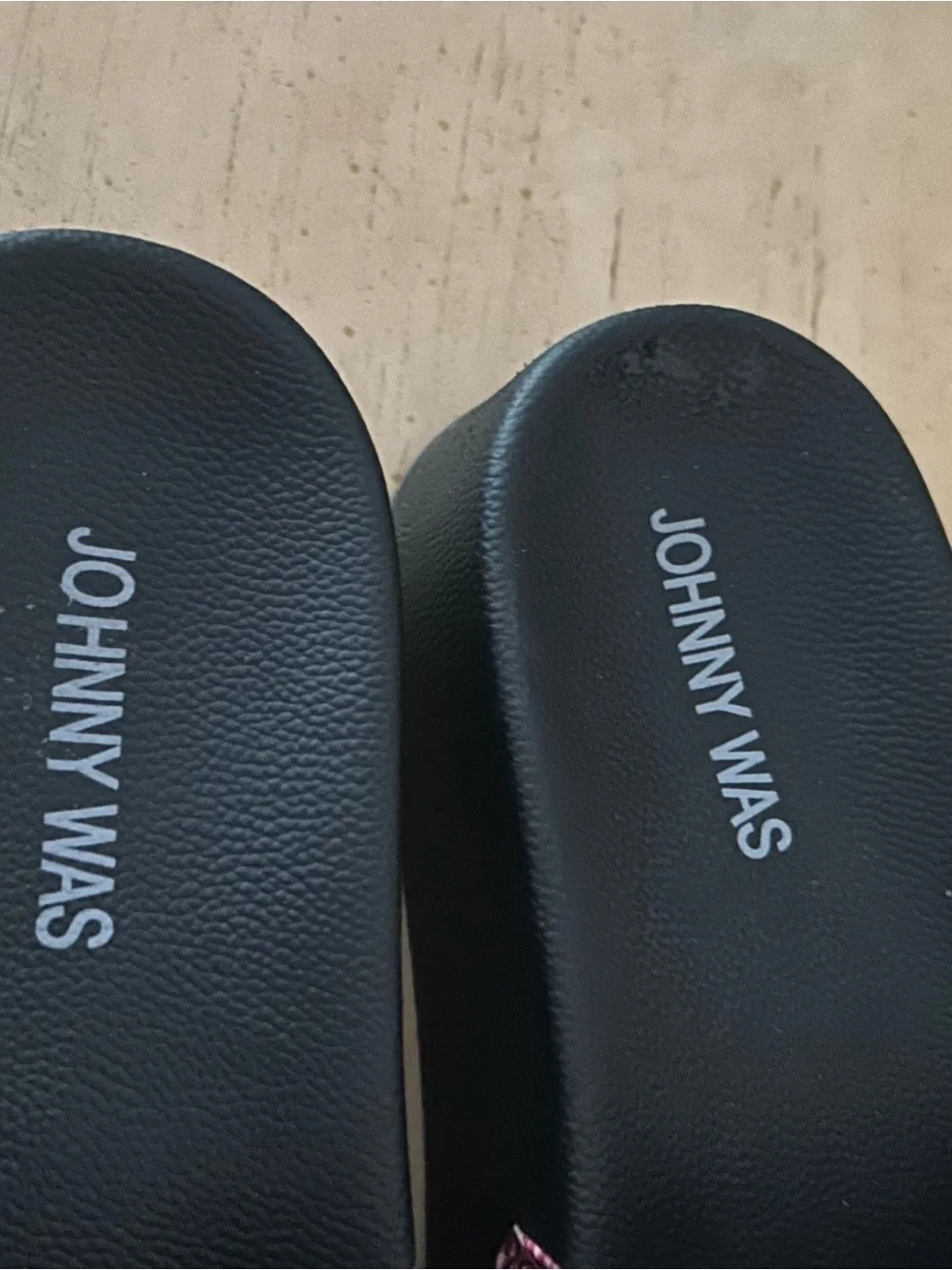 Johnny Was floral platform pool slide in size 8